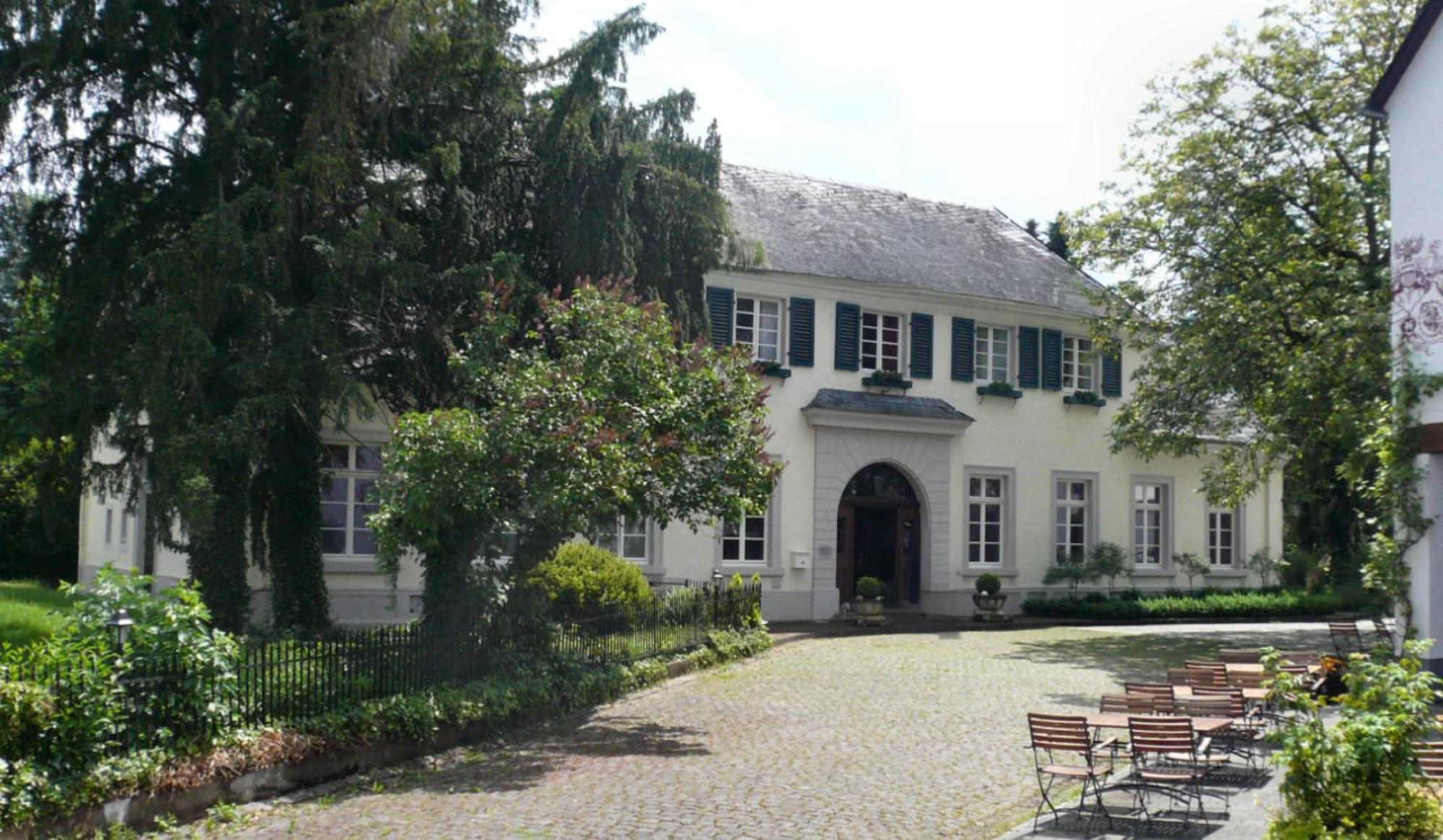 Karolingerhof - Mosel Hotel Krov Luaran gambar