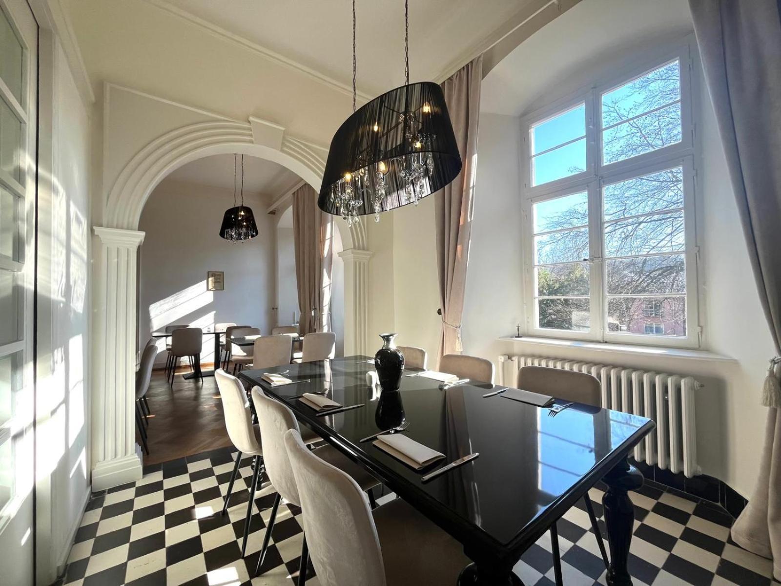 Karolingerhof - Mosel Hotel Krov Luaran gambar