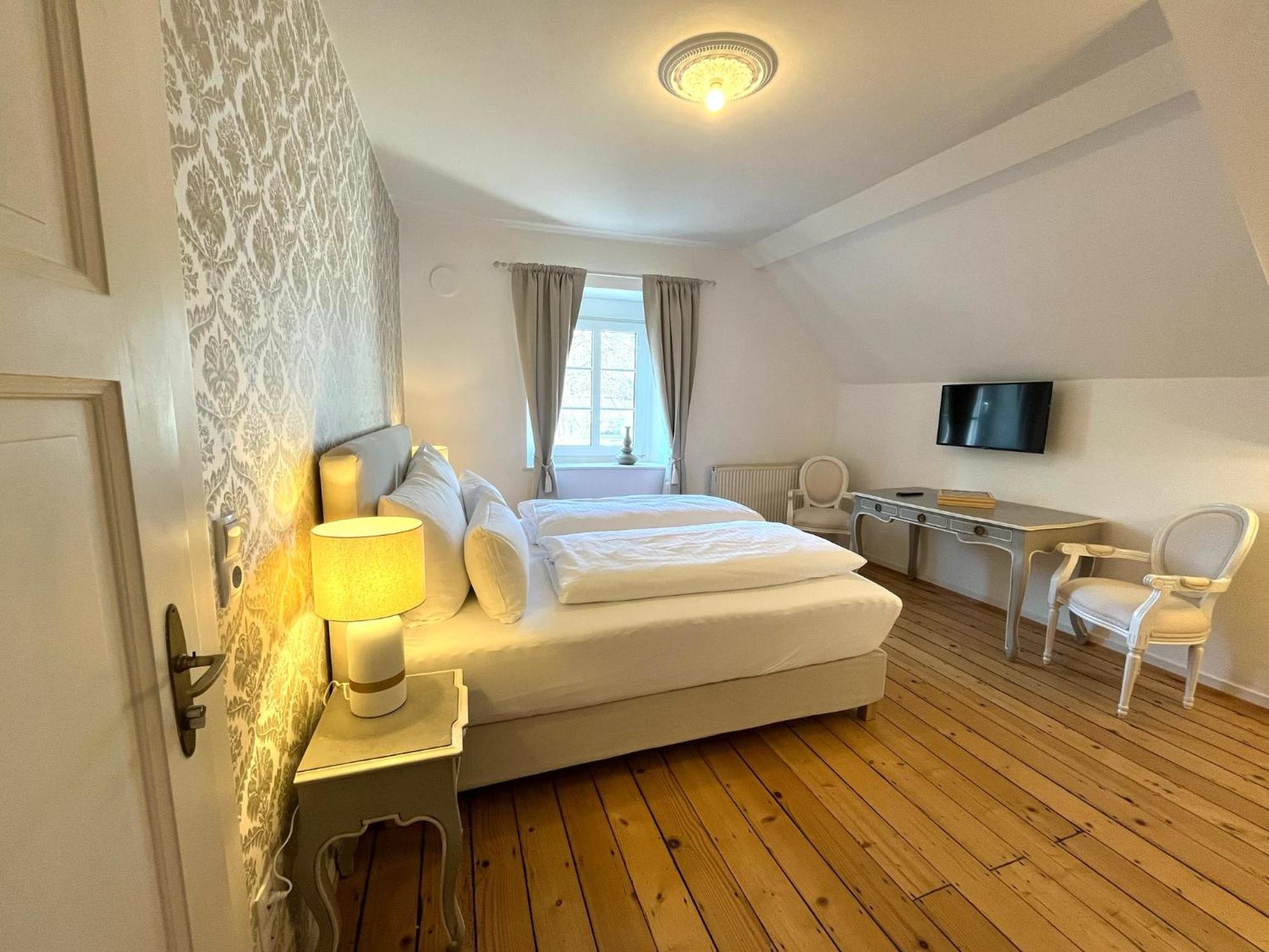 Karolingerhof - Mosel Hotel Krov Luaran gambar