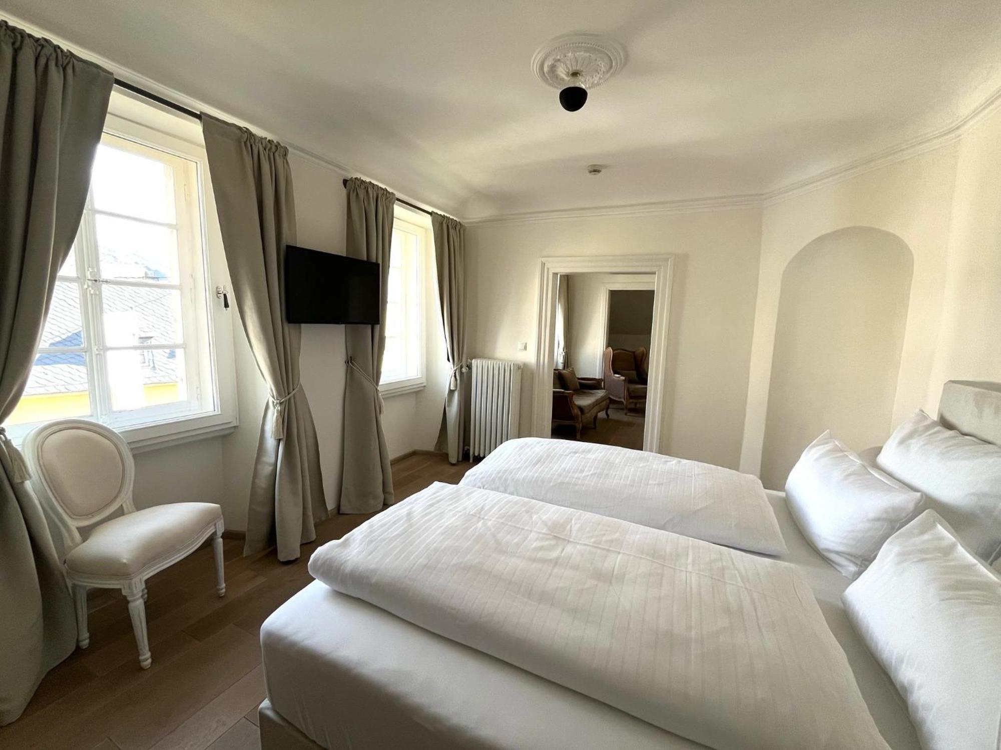 Karolingerhof - Mosel Hotel Krov Luaran gambar