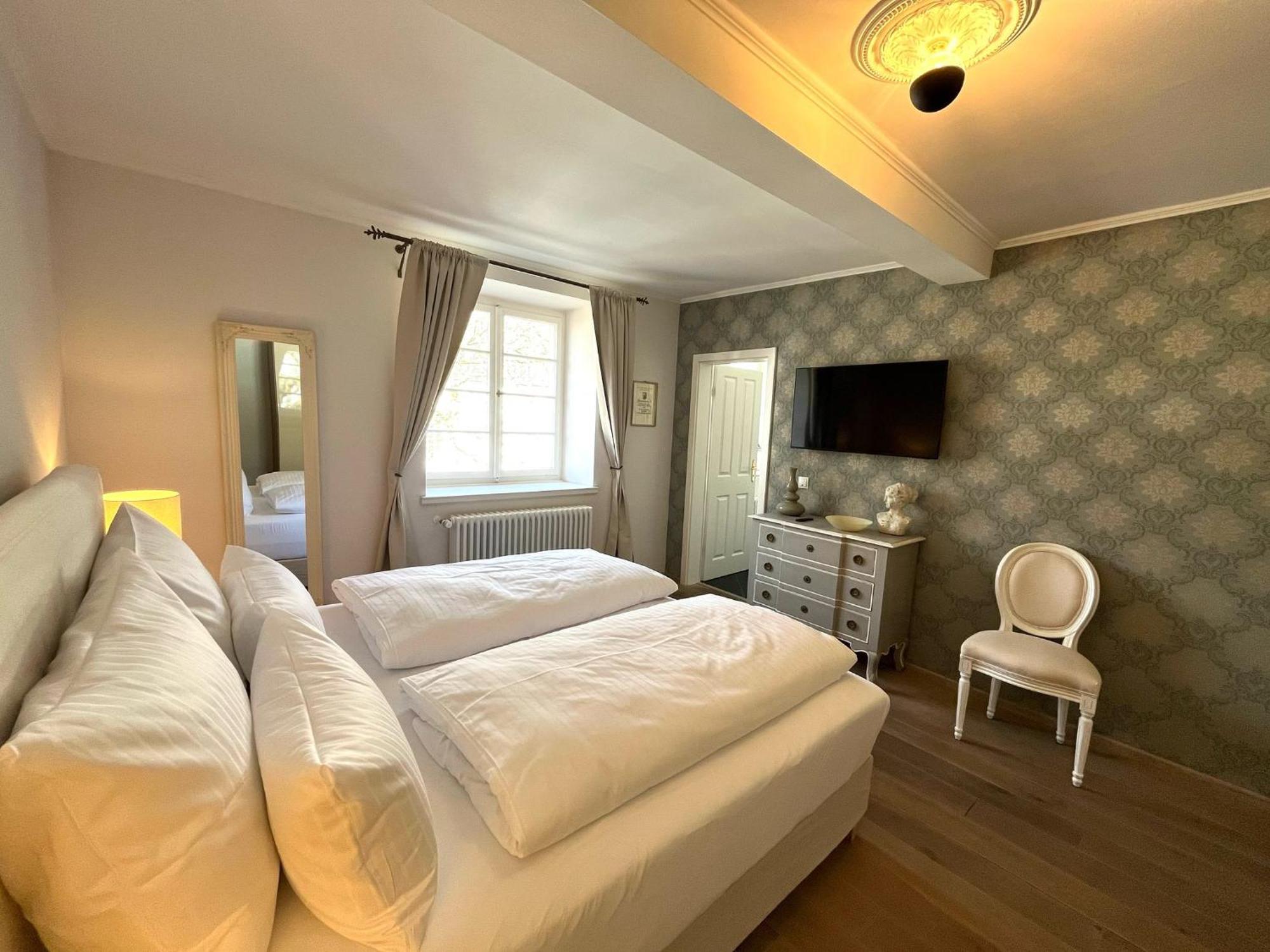 Karolingerhof - Mosel Hotel Krov Luaran gambar